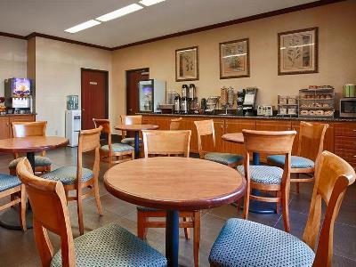 Hotel Western Angeles Worldport 3*