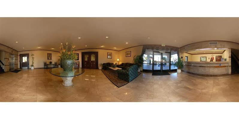 Western Angeles Worldport Hotel 3*