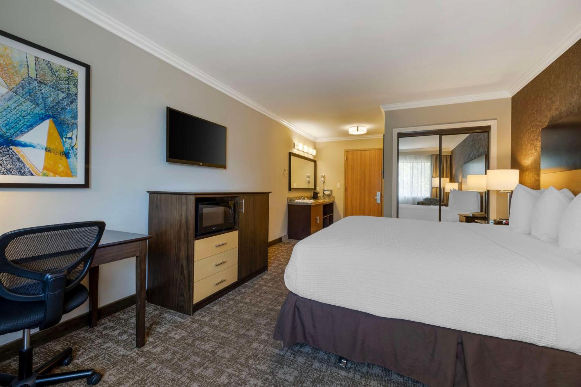 Hotel Western Angeles Worldport 3*