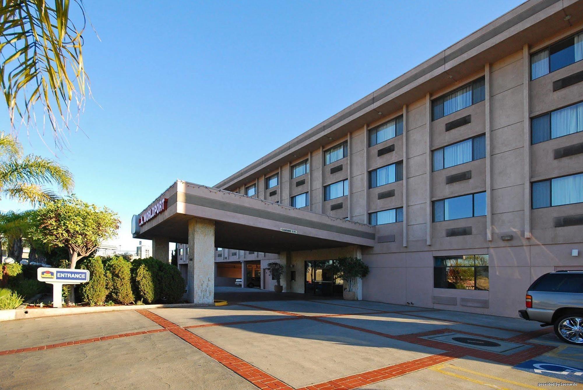 Western Angeles Worldport Hotel 3*